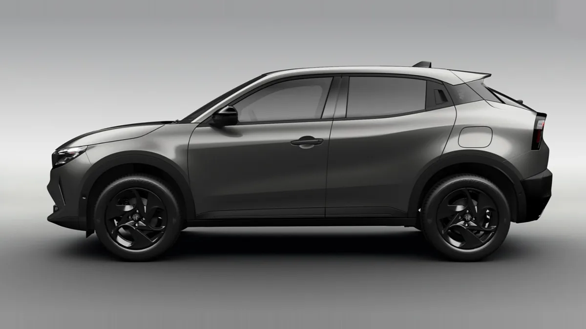 Alfa Romeo Junior Ibrida en leasing — Lateral