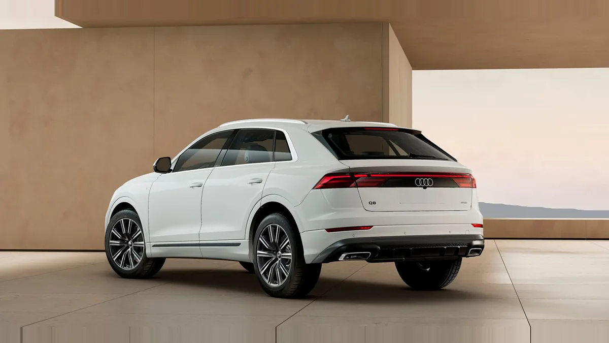 Audi Q8 SUV S line 45 TDI Quattro Tiptronic en leasing — Trasera