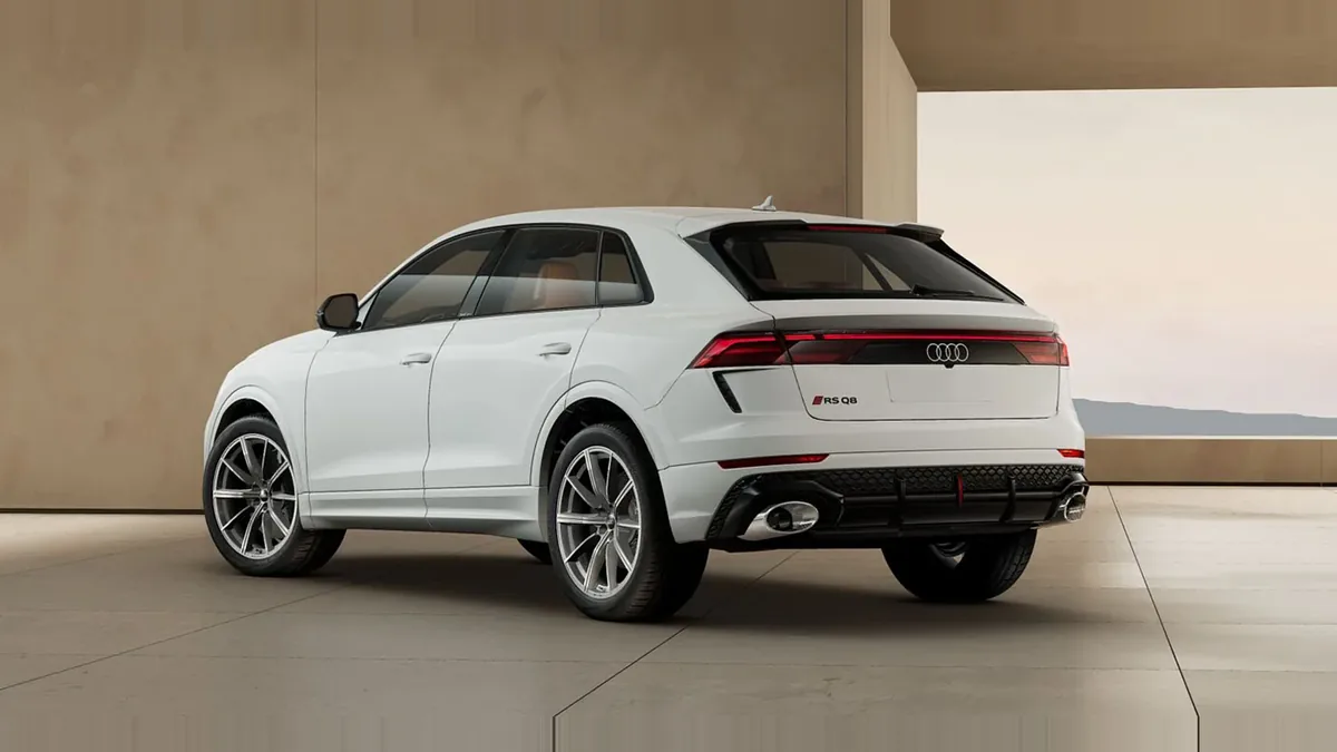 Audi RS Q8 441kW TipTronic en leasing — Trasera