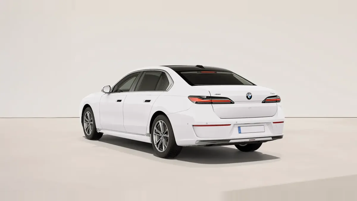 BMW Serie 7 740d xDrive en leasing — Trasera