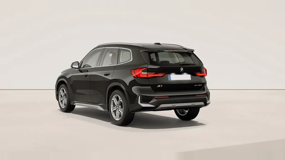 BMW X1 sDrive20d xLine 120kW en leasing — Trasera