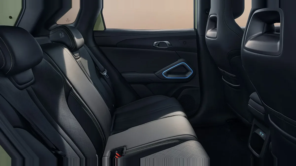 BYD Atto 2 DM-i Boost 156kW en leasing — vista 6