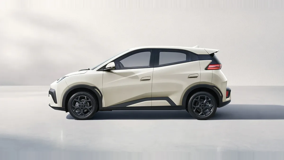 BYD Dolphin Surf Boost en leasing — Lateral