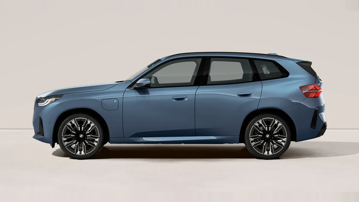 BMW X3 30e xDrive en leasing — Trasera