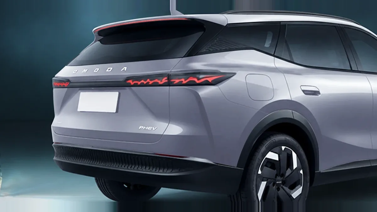 Omoda 7 1.5 TGDI PHEV Premium 279CV en leasing — Delantera