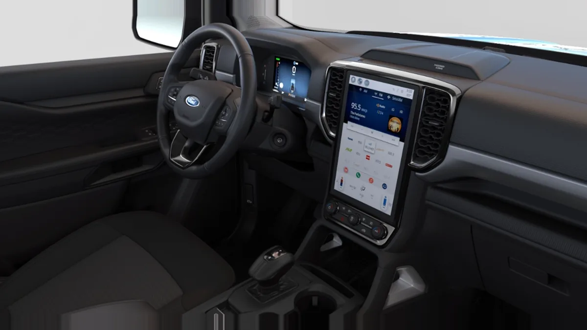 Ford Ranger XLT Doble Cabina 2.3 TVCT PHEV 280CV Automática II en leasing — Interior