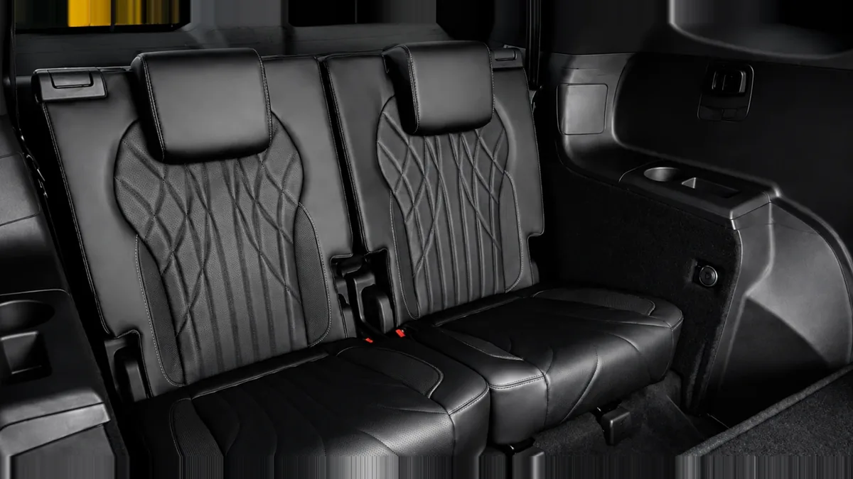 Jaecoo 8 PHEV Exclusive 1.5 TGDI 3DHT AWD 7p. en leasing — Interior