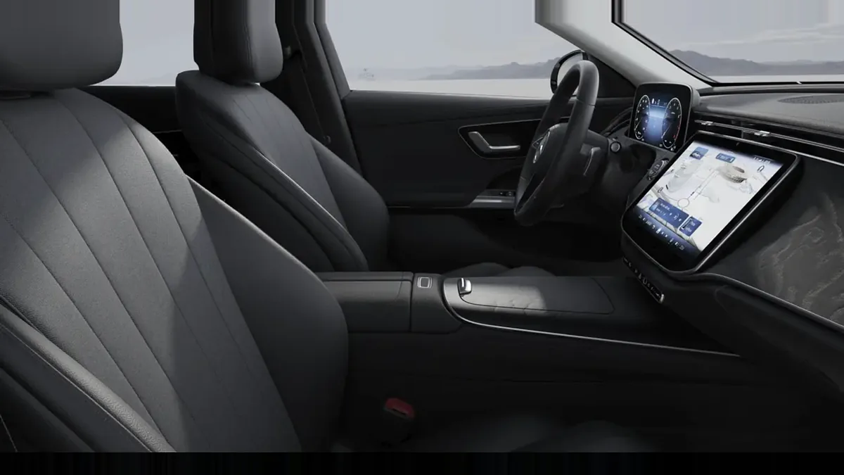 Mercedes-Benz Clase E 200 en leasing — Interior