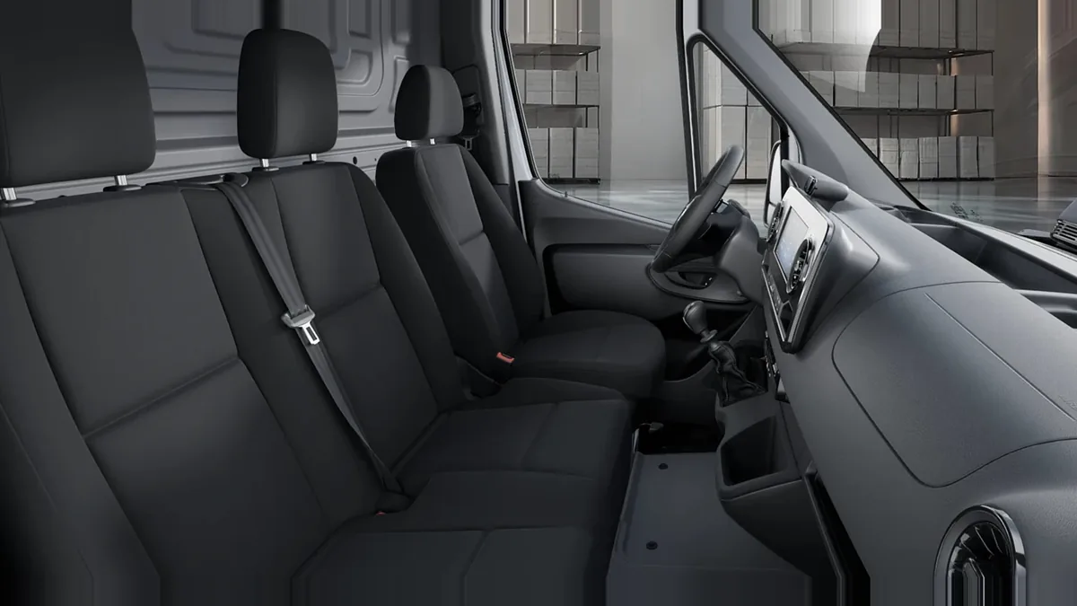 Mercedes-Benz Sprinter 315 CDI Medio Pro en leasing — Interior