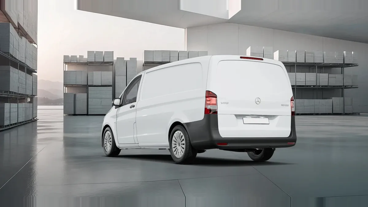 Mercedes-Benz Vito 110CDI 75kW Furgón Pro Larga en leasing — Trasera