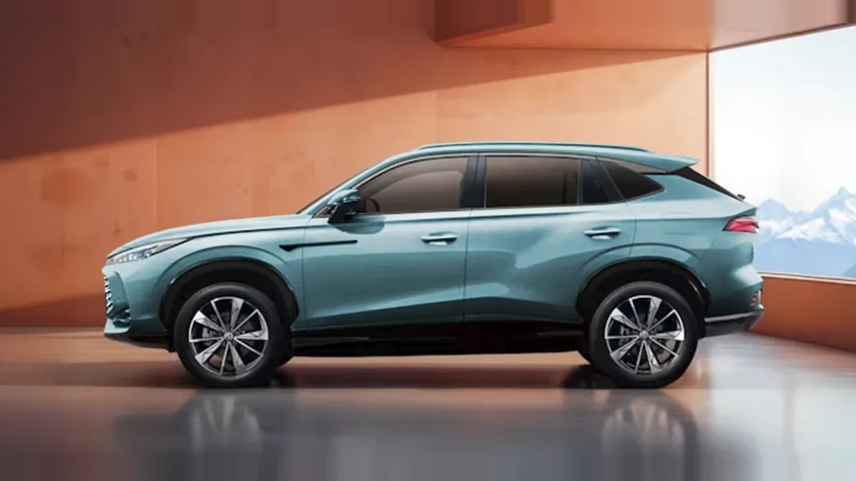 MG HS 1.5 Hybrid Comfort en leasing — Lateral