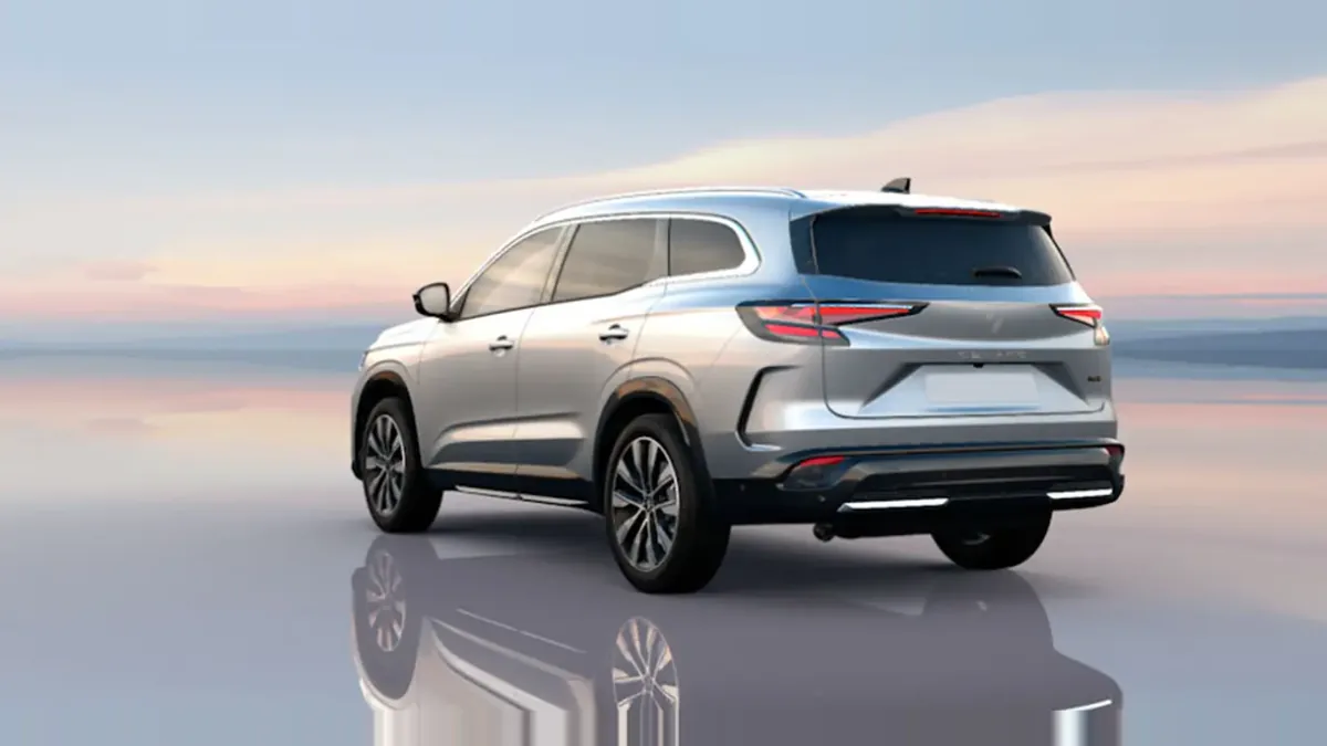 Renault ESPACE TECHNO E-TECH FULL HYBRID 200CV en leasing — Trasera