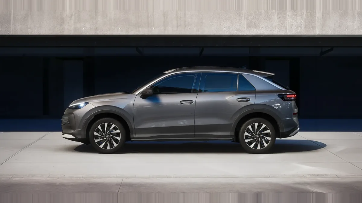 Volkswagen T-ROC Match 1.5 eTSI 150CV DSG en leasing — Delantera